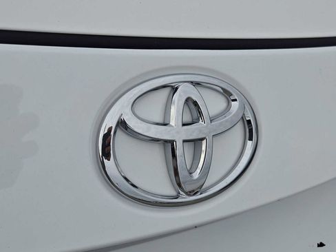 New 2026 Toyota Corolla SE FWD image 18