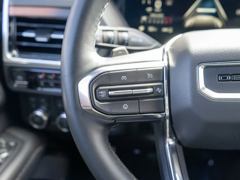 Used 2025 GMC Yukon Denali image 25