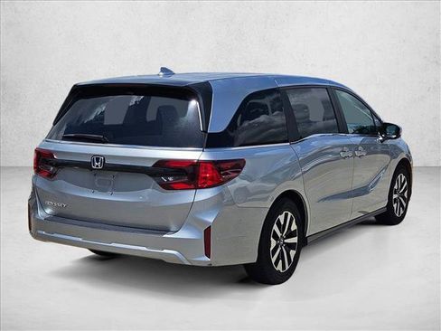 Used 2025 Honda Odyssey EX-L image 5