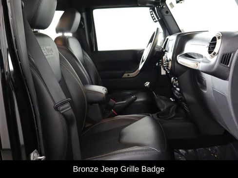 Used 2017 Jeep Wrangler Unlimited Sahara image 18