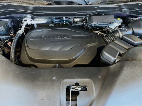 Used 2016 Honda Pilot Touring image 32