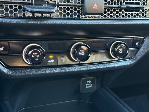 Certified 2024 Honda HR-V Sport image 22