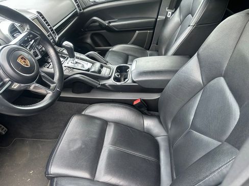 Used 2016 Porsche Cayenne S AWD/4WD image 7
