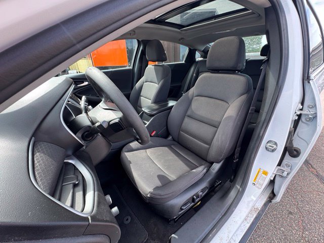 Used 2023 Chevrolet Malibu LT FWD image 9