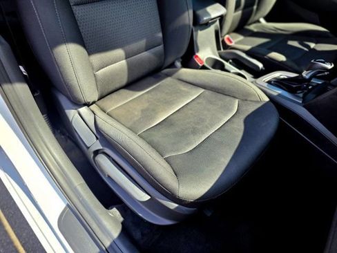 Used 2018 Hyundai Elantra SE FWD image 38