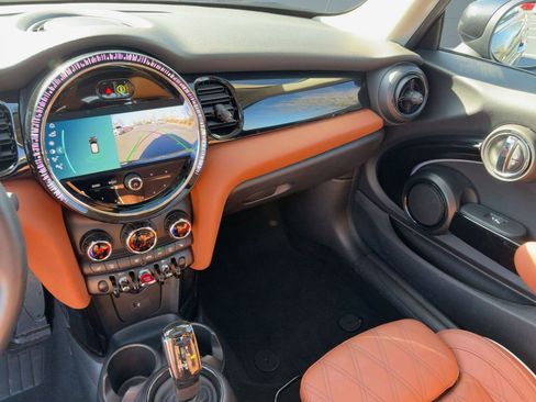 Certified 2023 MINI Cooper 2-Door Hardtop w/ Signature Upholstery Package image 27