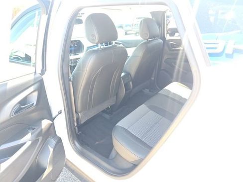 Used 2024 Chevrolet Trax LT FWD image 29