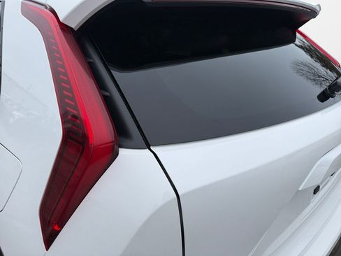 Certified 2025 Kia Niro EX Touring image 21