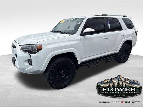 Used 2021 Toyota 4Runner SR5 AWD/4WD image 1