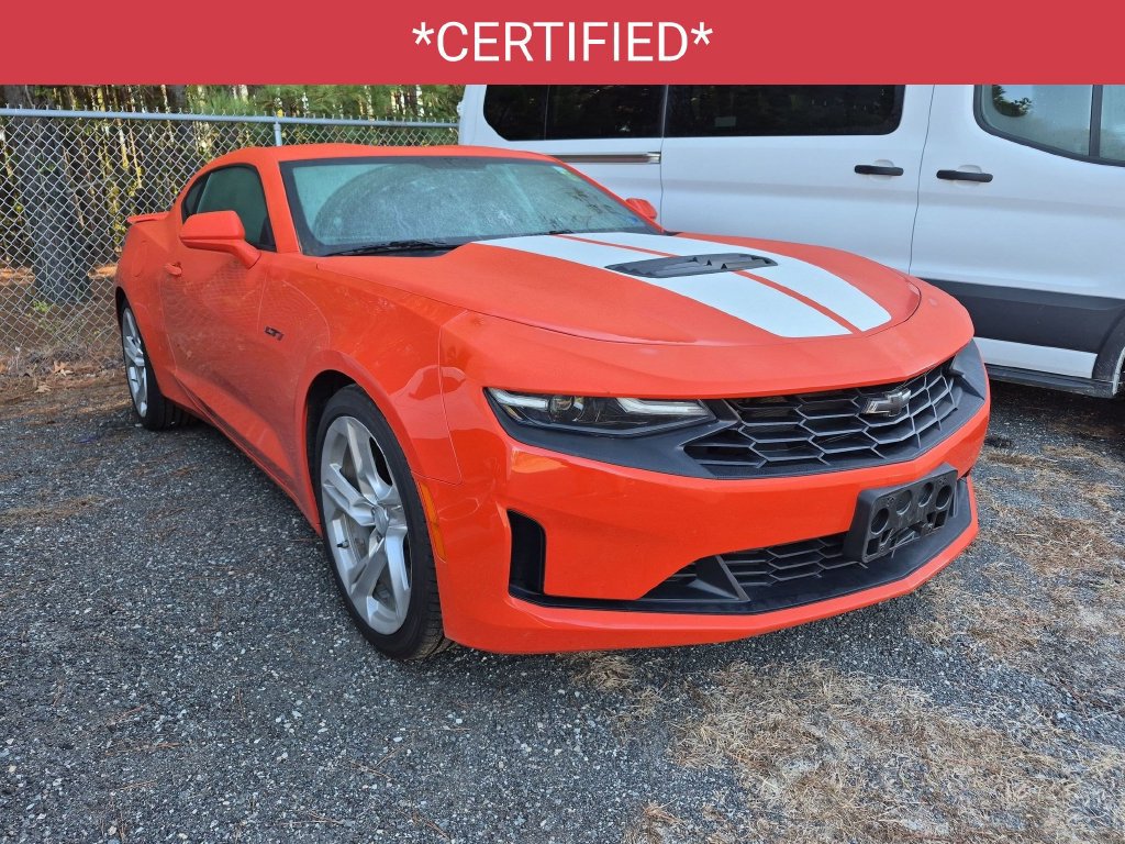 Used 2020 Chevrolet Camaro LT w/ Technology Package RWD image 2