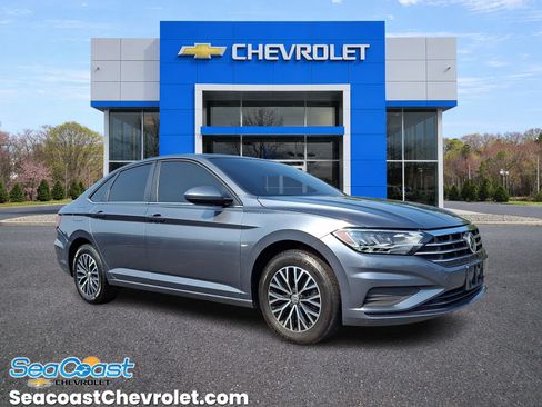 Used 2021 Volkswagen Jetta SE w/ SE Cold Weather Package FWD image 1