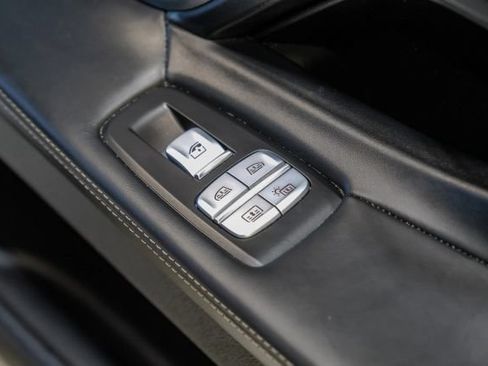 Used 2021 BMW 740i w/ M Sport Package RWD image 73