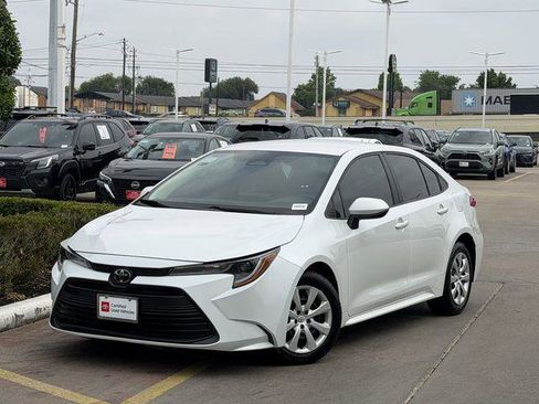 Certified 2023 Toyota Corolla LE FWD image 2