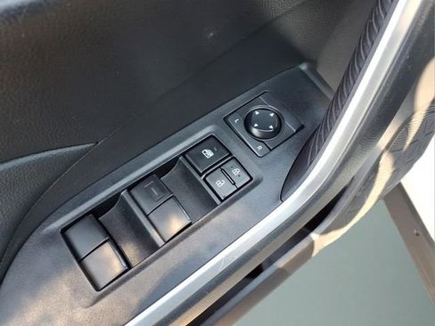 Used 2024 Toyota RAV4 LE AWD/4WD image 11