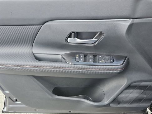 New 2026 Nissan Kicks SR image 28