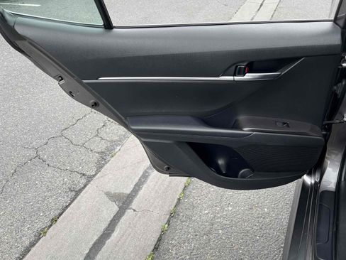 Used 2021 Toyota Camry SE w/ Convenience Package image 35