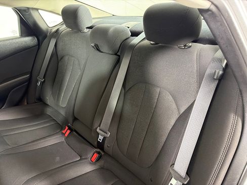Used 2016 Chrysler 200 LX image 20