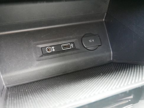 Used 2019 Volkswagen Atlas SEL Premium image 23