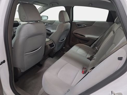 Used 2021 Chevrolet Malibu LT FWD image 12