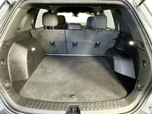 Used 2025 GMC Terrain Elevation AWD/4WD image 31