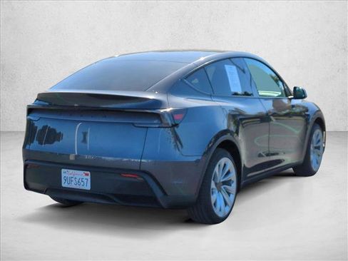 Used 2026 Tesla Model Y 2WD image 5