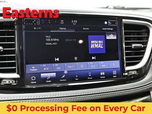 Used 2024 Chrysler Pacifica Limited FWD image 19