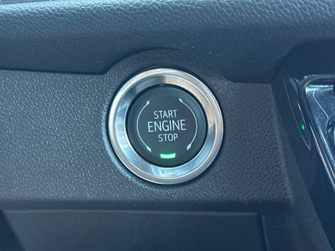 Used 2026 Chevrolet Traverse LT w/ Driver Confidence Package FWD image 33