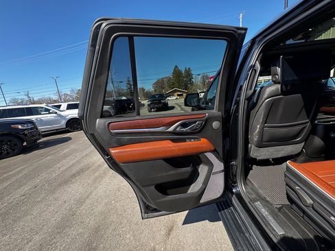 Used 2023 GMC Yukon Denali Ultimate image 49