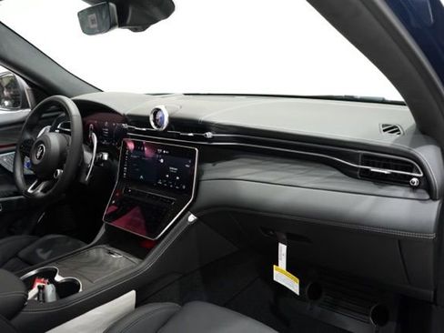New 2025 Maserati Grecale Modena AWD/4WD image 16