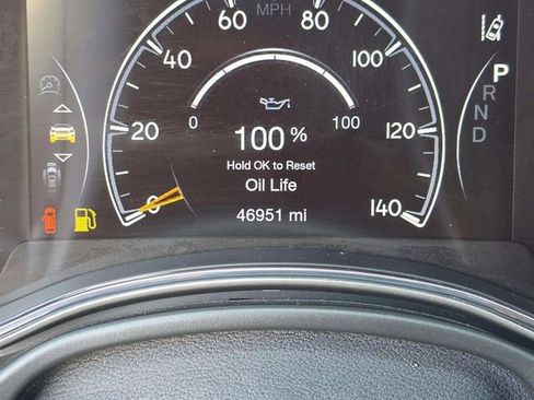 Used 2022 Jeep Grand Cherokee Laredo X RWD image 40