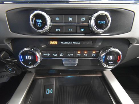 Used 2022 Ford F250 Lariat image 16