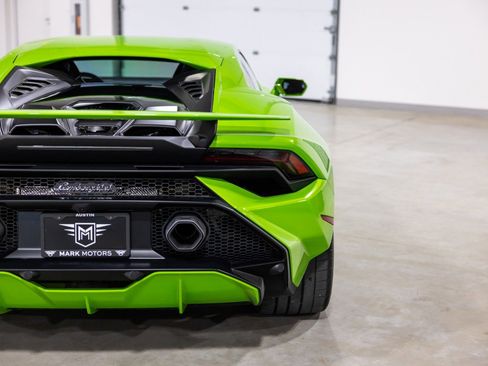 Used 2024 Lamborghini Huracan Tecnica image 13