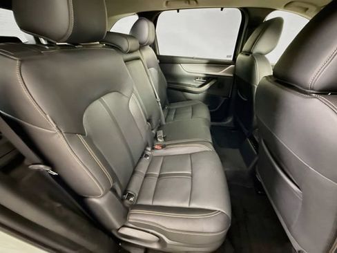Used 2024 MAZDA CX-90 3.3 Turbo w/ Preferred Plus AWD/4WD image 28
