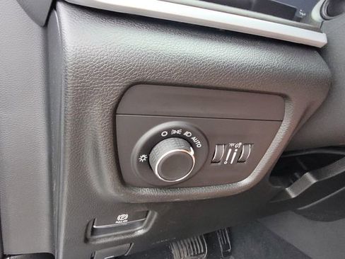 New 2026 Jeep Grand Cherokee Altitude image 22