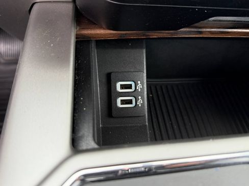 Used 2018 Ford F150 Lariat w/ Equipment Group 502A Luxury AWD/4WD image 27