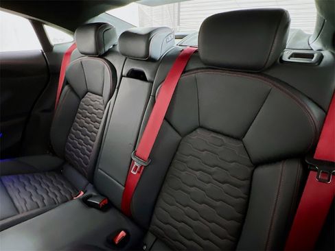 Used 2022 Audi RS e-tron GT w/ Year 1 Package image 21