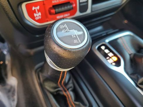 Certified 2023 Jeep Gladiator Mojave w/ Cold Weather Group AWD/4WD image 24