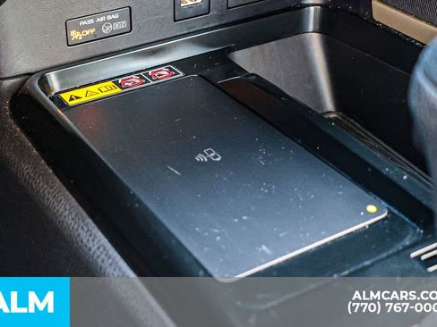 Used 2025 Toyota Camry LE image 43