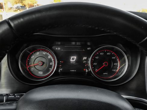 Used 2018 Dodge Charger SXT image 23