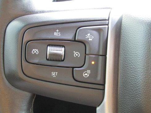 Used 2022 GMC Sierra 1500 SLE AWD/4WD image 18
