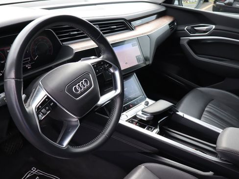 Used 2019 Audi e-tron Premium Plus w/ Cold Weather Package image 9