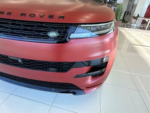 New 2025 Land Rover Range Rover Sport Dynamic SE image 9