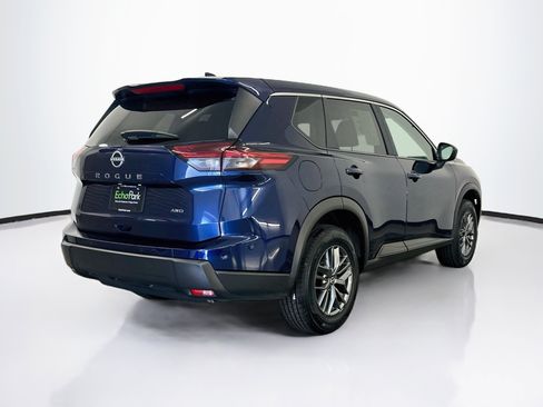 Used 2026 Nissan Rogue SV AWD/4WD image 9