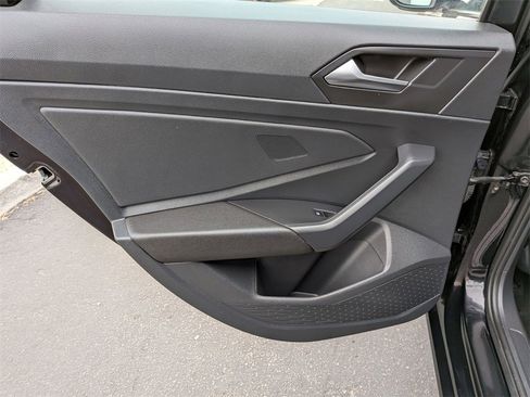 Used 2024 Volkswagen Jetta SE image 27