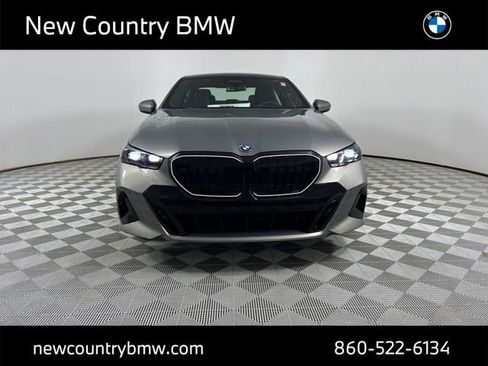 New 2026 BMW 550e xDrive w/ Premium Package image 2
