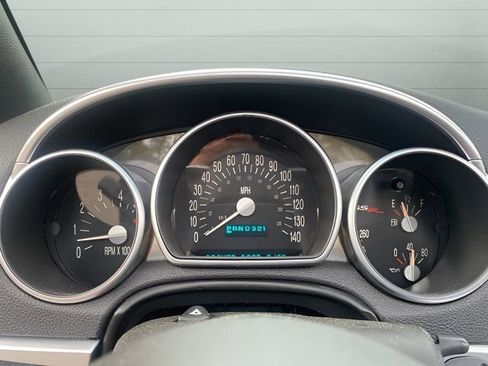 Used 2004 Chevrolet SSR w/ Preferred Equipment Group image 25