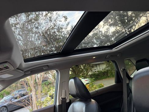 Used 2023 Nissan Rogue Platinum image 15