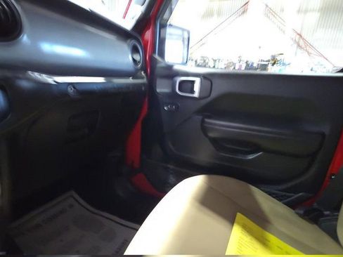 Used 2020 Jeep Wrangler Unlimited Sport S image 18