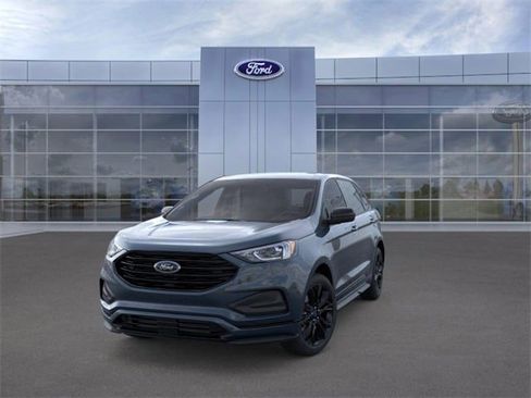 New 2024 Ford Edge SE w/ Black Appearance Package image 24