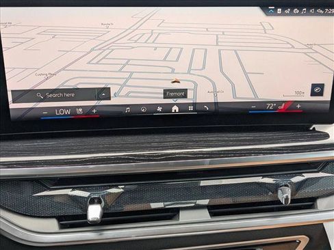 Used 2026 BMW X5 xDrive40i w/ M Sport Package image 13